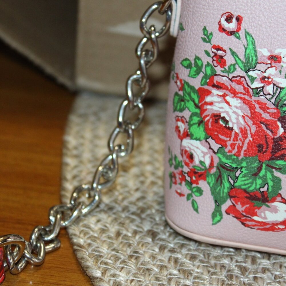 NWT Betsey Johnson Shabby Chic Bow front crossbody Purse DARLING!! - Picture 6 of 10